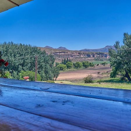 Linwood Guest Farm Hostal Clarens Exterior foto