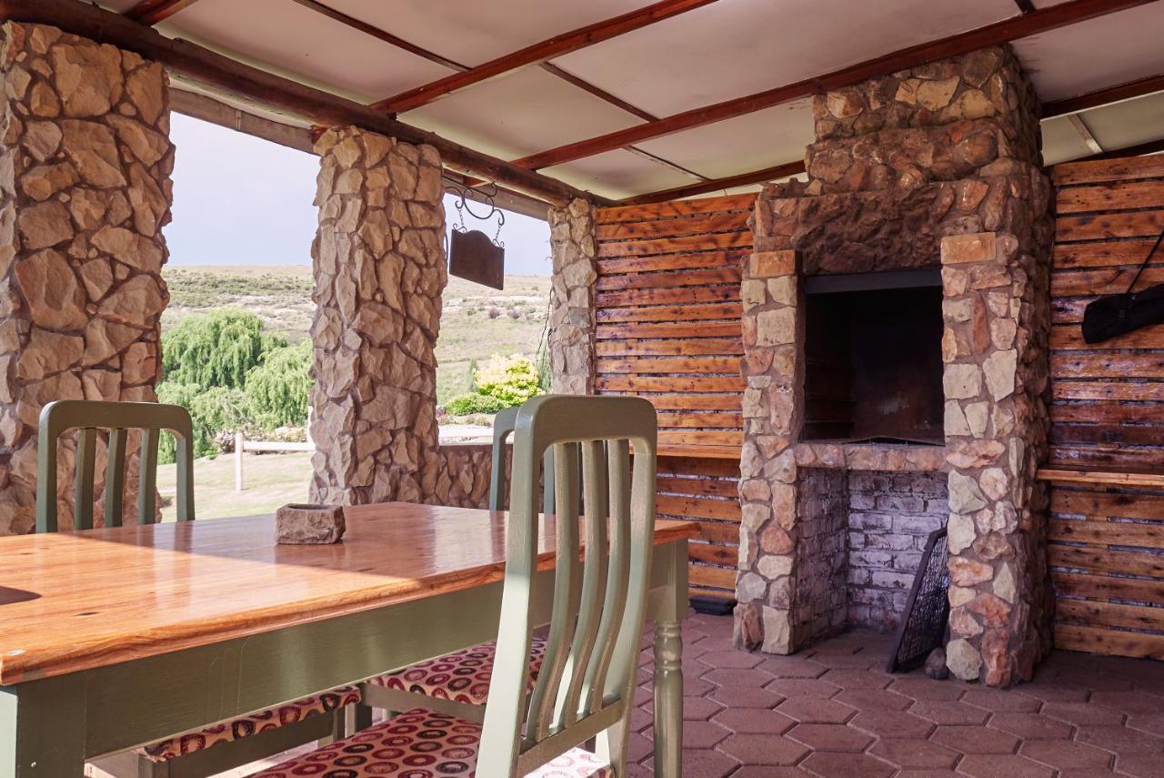 Linwood Guest Farm Hostal Clarens Exterior foto